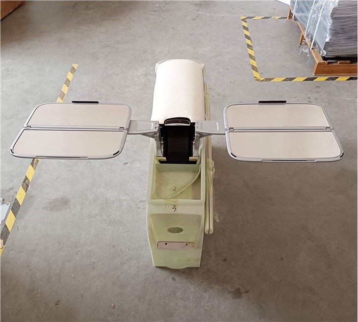 Pritaikytas prabangus automatinis stalas