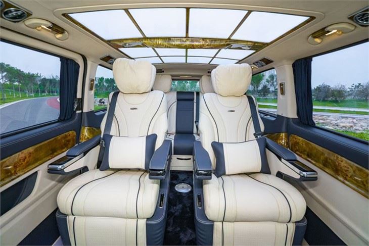 Aukštos klasės automobilinės kėdutės