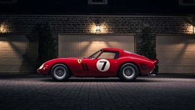 1962 m. pagamintas Ferrari 250 GTO pasiekė naują automobilių aukciono rekordą.