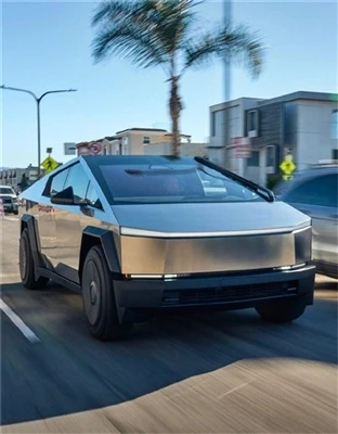 „Tesla Cybertruck HD“ detalių ekspozicija