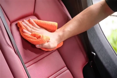 Kiek kainuoja vieną kartą išvalyti automobilio sėdynės pagalvėlę?