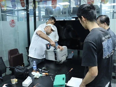 Xiamen Kench automobilių sėdynių gamintoja kviečia užjūrio klientus apsilankyti