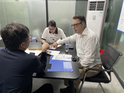 Automobilio pedalas novatoriškam bendradarbiavimui