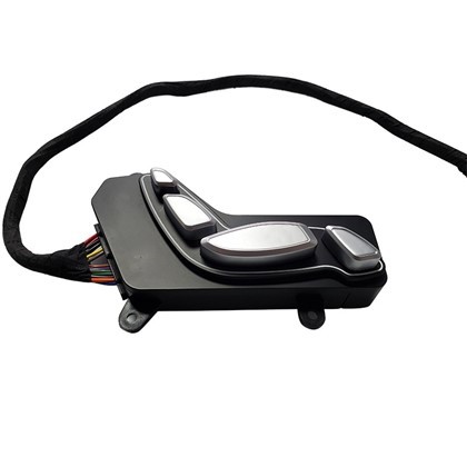 Jungiklis automobiliui